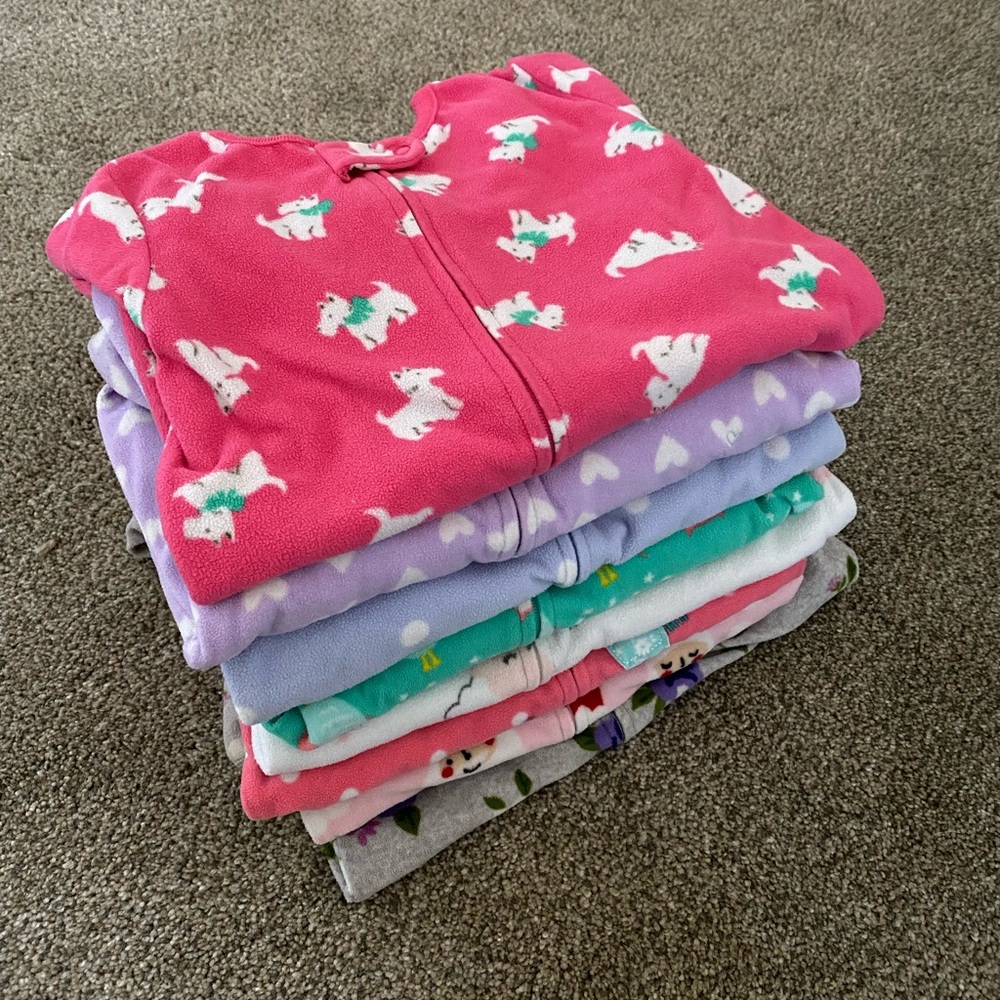 8 Carter’s fleece footies